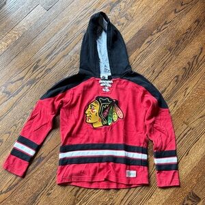 B18 NHL Chicago Blackhawks Kids' Medium Red and Black Team Hoodie